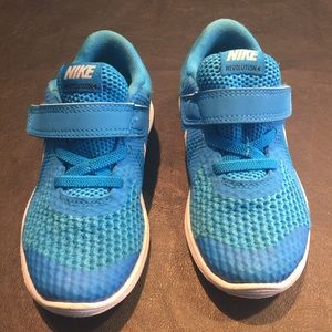Nike revolution4 Sneakers